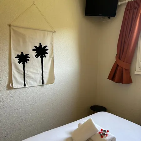 Beaujour & Bonsoir - Hotell 2*