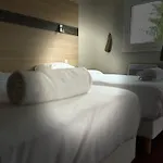 Beaujour & Bonsoir - Hotell
