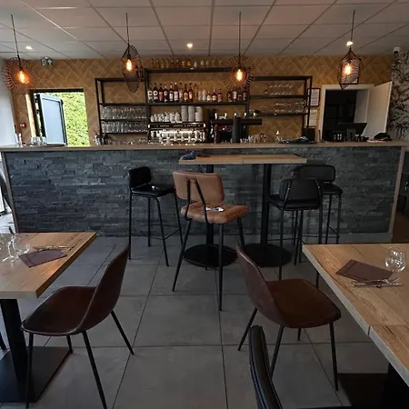 Beaujour & Bonsoir - Restaurant Отель Вилли-ле-Пеллу