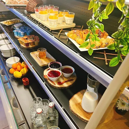 Beaujour & Bonsoir - Restaurant Отель